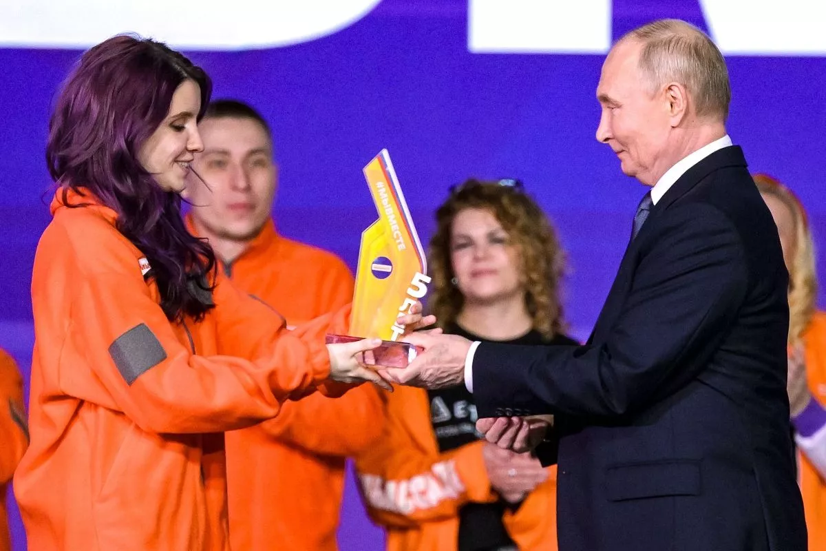 Несмотря на инвалидность, волонтер Анна Плужникова приняла участие в добровольческой миссии по ликвидации последствий экологической катастрофы в Анапе. 