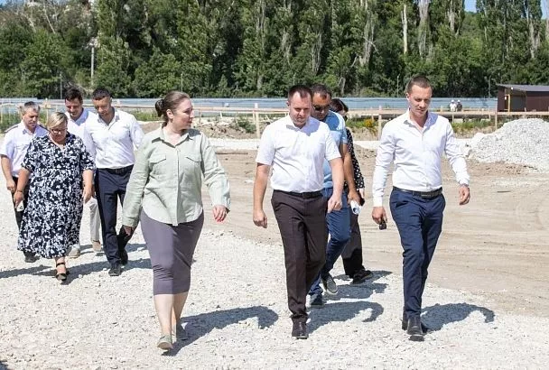 В Анапе продолжается строительство комплекса соцобъектов