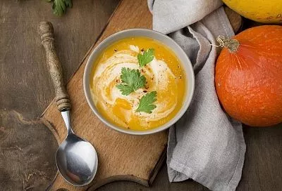 Крем-суп из тыквы со сливками на ужин: простой рецепт - нужен только блендер