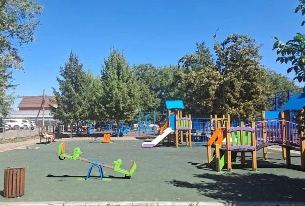 В Краснодаре по просьбам жителей благоустроили придомовую территорию в Фестивальном микрорайоне