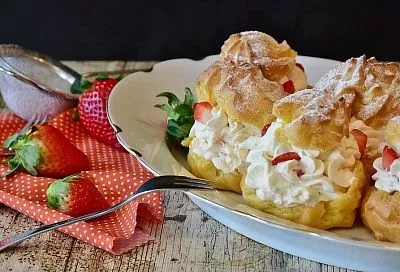 Заварной крем с творогом — десерт, незаслуженно оставшийся в тени модных муссов и чизкейков