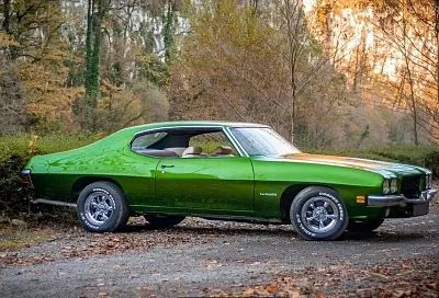 Необычные автомобили Кубани: от советского внедорожника до американского маслкара 