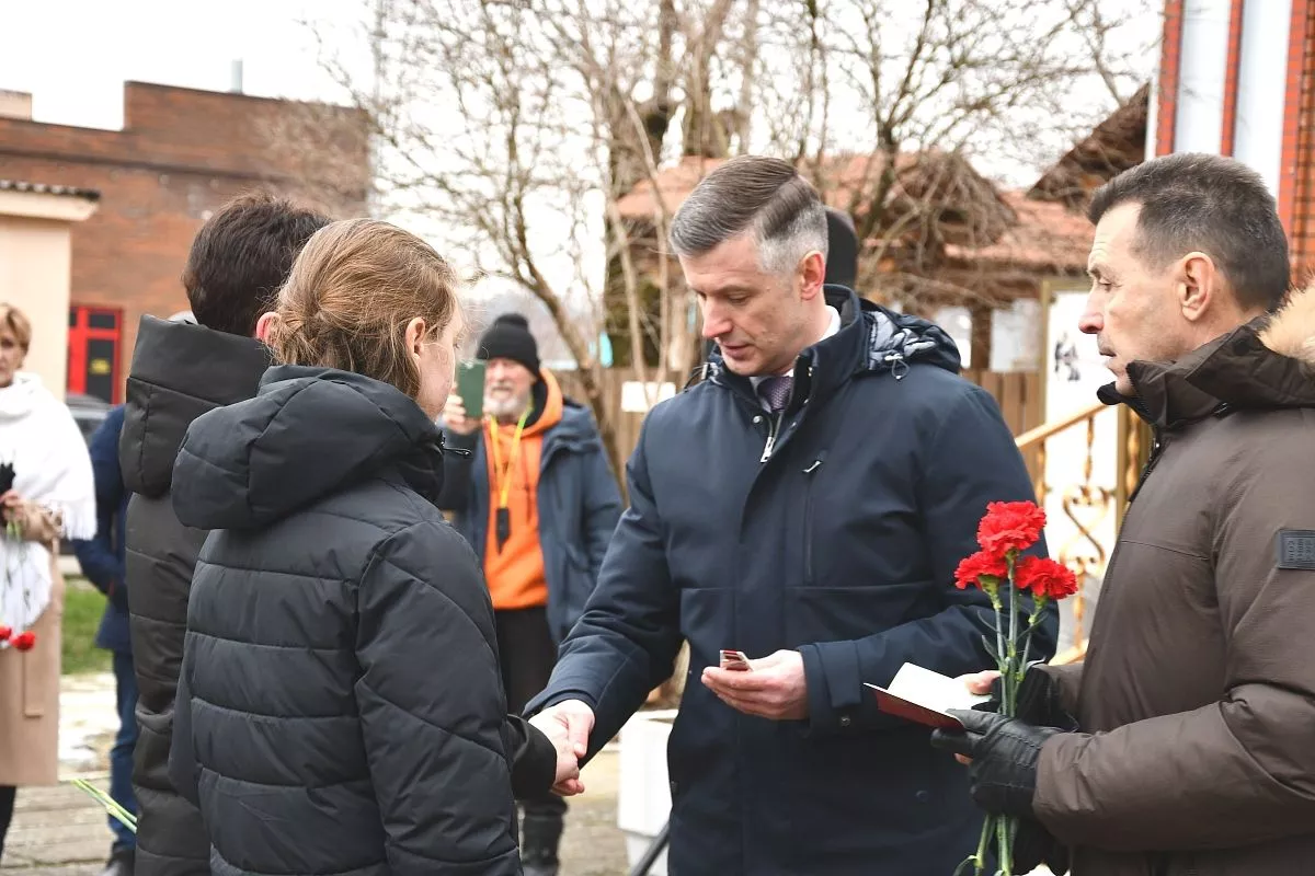 Государственные награды получили семьи погибших бойцов.