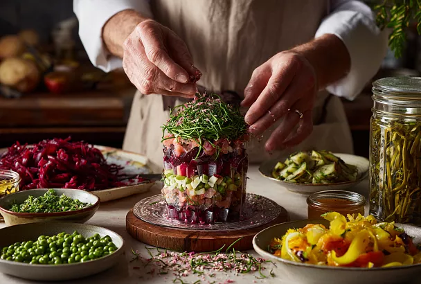 Винегрет по ГОСТу с «карпаччо» из пряной кильки: классика и чуть хулиганства