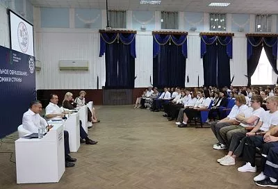 Вениамин Кондратьев: Промышленные предприятия должны взаимодействовать с колледжами и техникумами во всех сферах профобразования