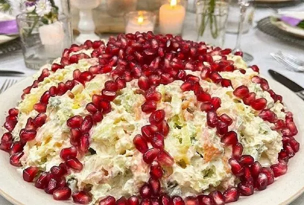 Без салата «Гранатовый браслет» ни один праздник не проходит в нашей семье! Потому что делается за полчаса! и никаких танцев с бубнами!