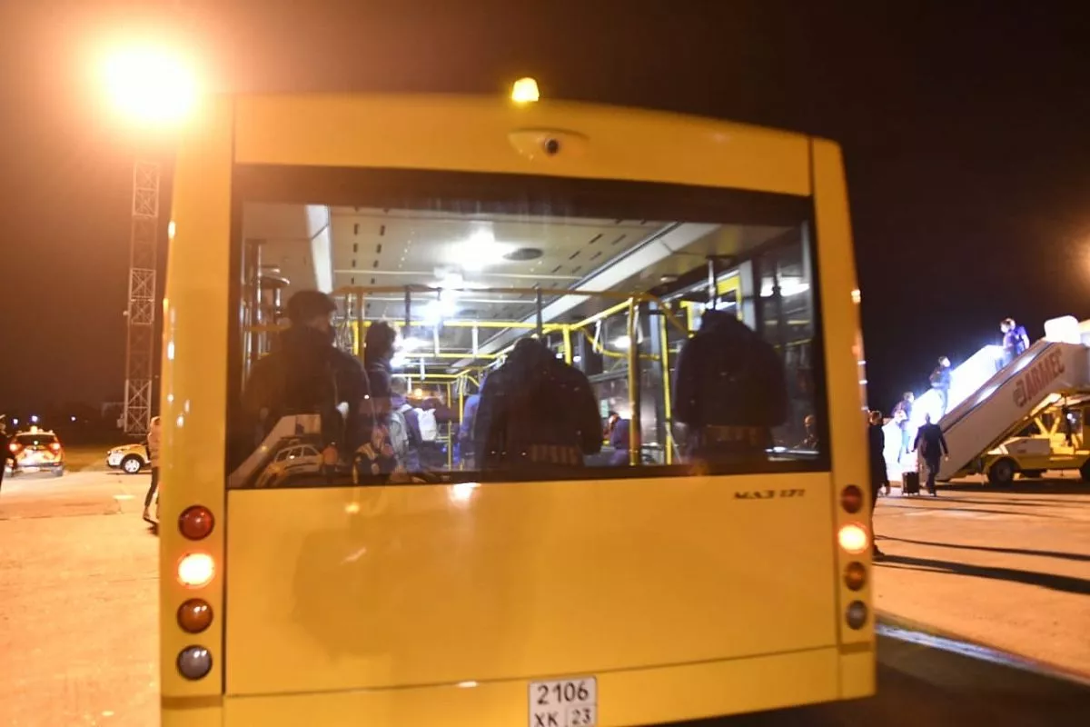 Футболисты "Челси" прилетели в Краснодар Футболисты "Челси" прилетели в Краснодар