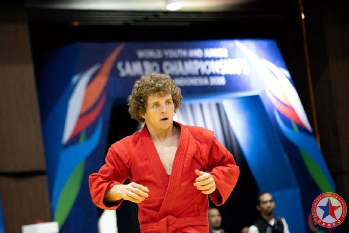 Вениамин Кондратьев поздравил кубанского самбиста Грушковского с победой на первенстве мира