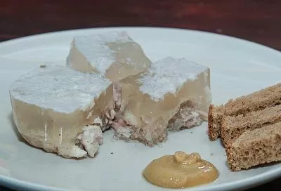 «Зыбкое» счастье: от стресса помогает… холодец!