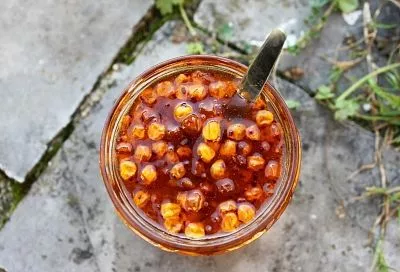 Выкинула все старые рецепты, в которых любое варенье надо варить. Готовлю варенье из облепихи без помощи печки и получается очень даже вкусно