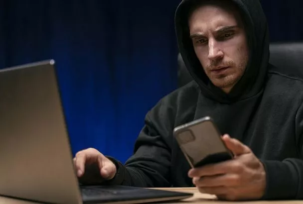 10 тысяч номеров мошенников заблокировал мессенджер Мах в июле этого года