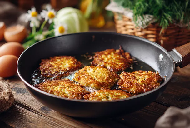 Ленивые пирожки с капустой на кефире без теста: сочные, румяные и готовятся за 20 минут