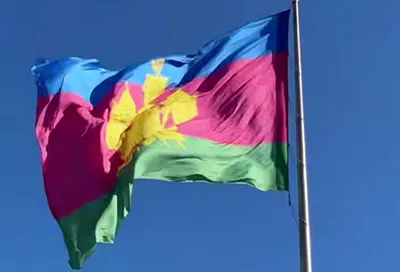 Флаг Кубани торжественно подняли в центре Краснодара