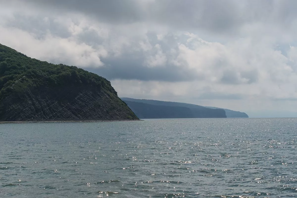 Черное море у берегов Краснодарского края прогрелось до +12 градусов впервые с начала года