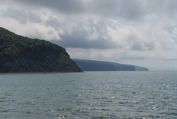 Черное море у берегов Краснодарского края прогрелось до +12 градусов впервые с начала года