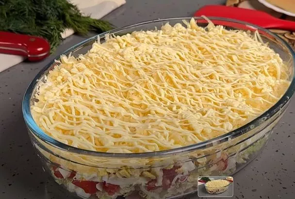 Салат «Вкусняшка», который съедается за минуту: очень вкусный и простой в приготовлении