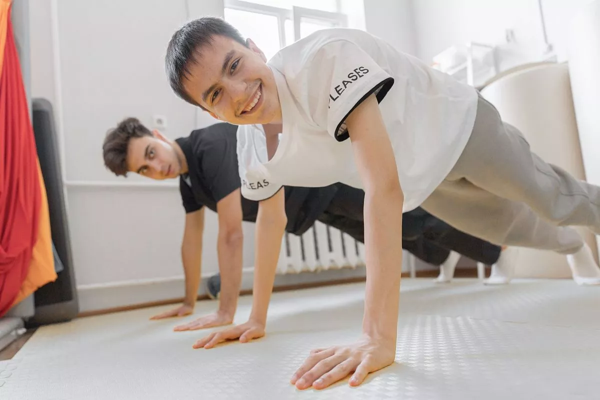 Диагноз «аутизм» сегодня вовсе не означает, что человек будет закрыт от общества и проведет жизнь в стенах родительского дома.