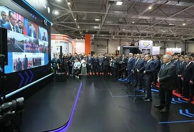 Марат Хуснуллин дал старт движению по отремонтированной дороге в Выселковском районе