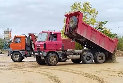 С площадки временного накопления в анапском хуторе Воскресенском вывезли 162 тонны загрязненного грунта