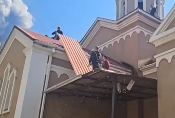 Более 60 поврежденных при двух атаках БПЛА помещений обследовали в Туапсинском округе: работа комиссий продолжается