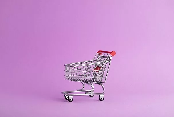 Опечатки в адресе и переводы на кошельки: юрист назвала признаки фейковых сайтов распродаж