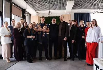 В «Родных Просторах» будет жить чемпион: Точно ДОБРО подарил Давиду Сурову квартиру в Краснодаре