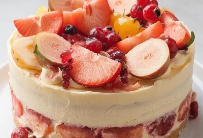 Песочные коржи, сметана и вишня! Готовлю торт «Чародейка» — не сложный, но невероятно вкусный