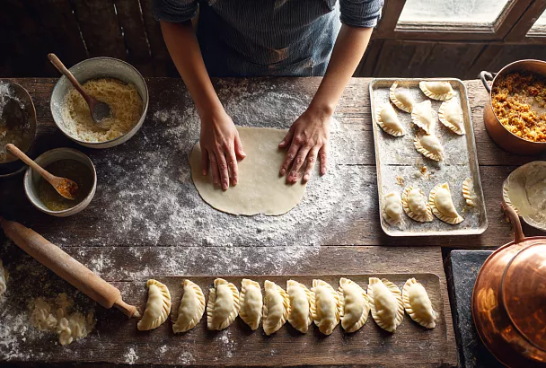 Хрустящие чебуреки на молоке: домашний рецепт с сочной начинкой