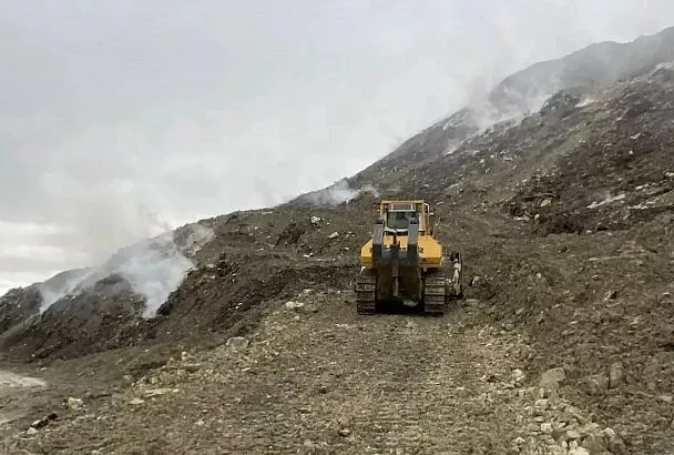 В Новороссийске потушили пожар на мусорном полигоне  
