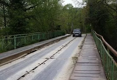 Строительство моста через реку Шапсухо в Туапсинском округе займет несколько лет 