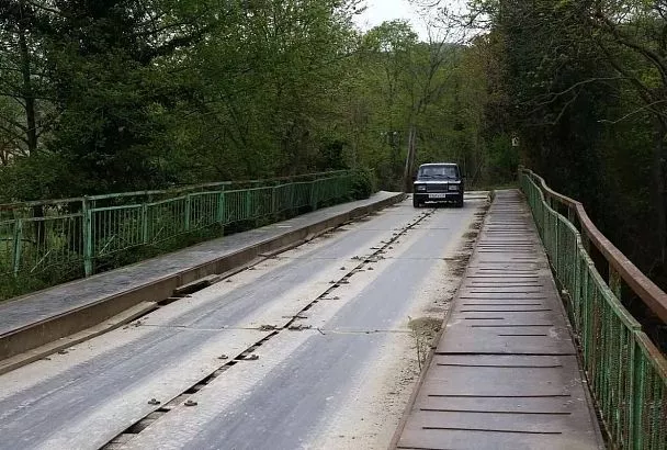 Строительство моста через реку Шапсухо в Туапсинском округе займет несколько лет 