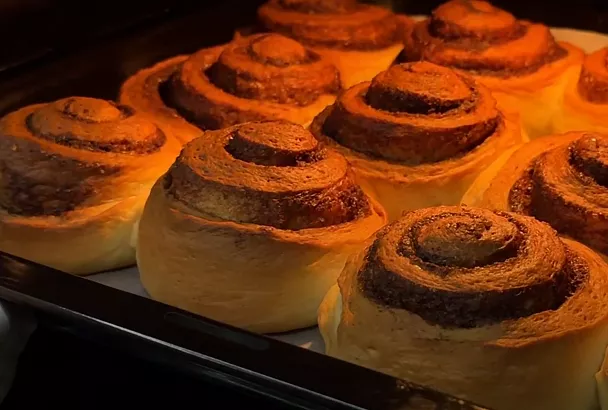 Печем булочки Синнабон без лишних калорий: они и так очень вкусные, а теперь — праздник для фигуры