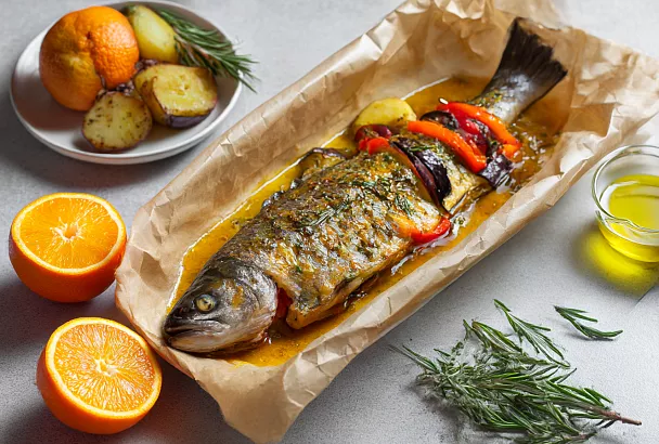 Форель в апельсиновом соке: запекаю целиком с овощами, что на праздник не стыдно