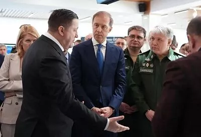 Денис Мантуров посетил военный инновационный технополис «Эра» в Анапе 
