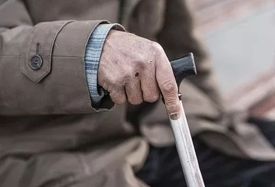 В России разработали доступную GPS-трость для помощи пожилым людям