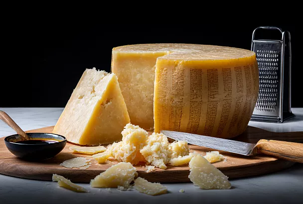 Парме́зан: от монастырей и мифов до мафии и миллиардов