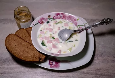 Солянка, крем-супы, лагман: нутрициолог предупредила об опасных первых блюдах