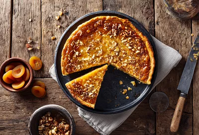 Ботлихский пирог с орехами и курагой