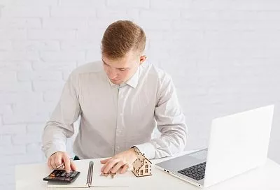 От 2,1 млн до 1,5 млн: спрос работодателей на персонал в России снизился на 13% за год