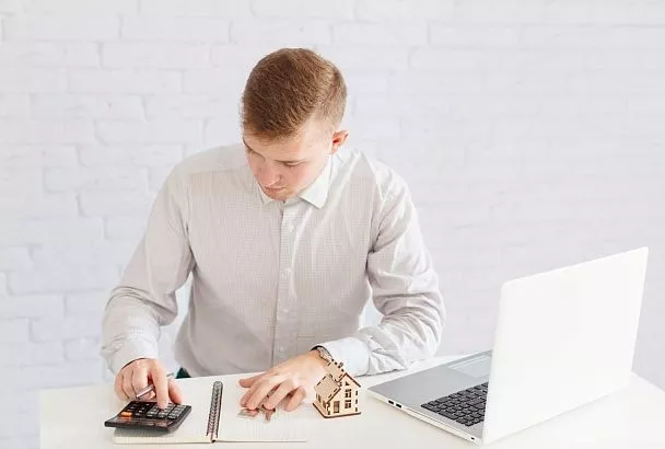 От 2,1 млн до 1,5 млн: спрос работодателей на персонал в России снизился на 13% за год