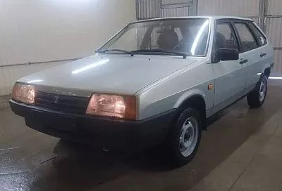 В Краснодаре выставили на продажу ВАЗ-2109 за 2,5 млн рублей