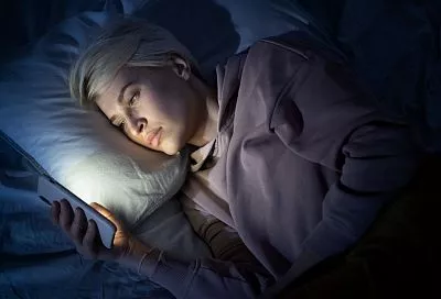 Когда счет овец уже не помогает: чем опасна бессонница и как от нее избавиться