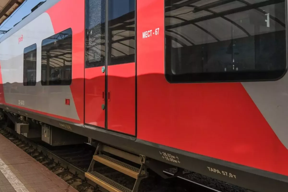 Пригородные поезда в Сочи предусмотрели для футбольных болельщиков 