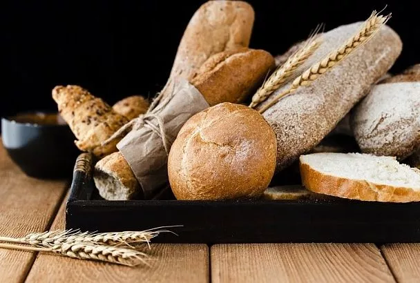  Диетолог объяснил, какой хлеб полезнее — свежий или вчерашний