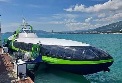 Судно «Космонавт Павел Попович» начало курсировать между Сочи и Геленджиком