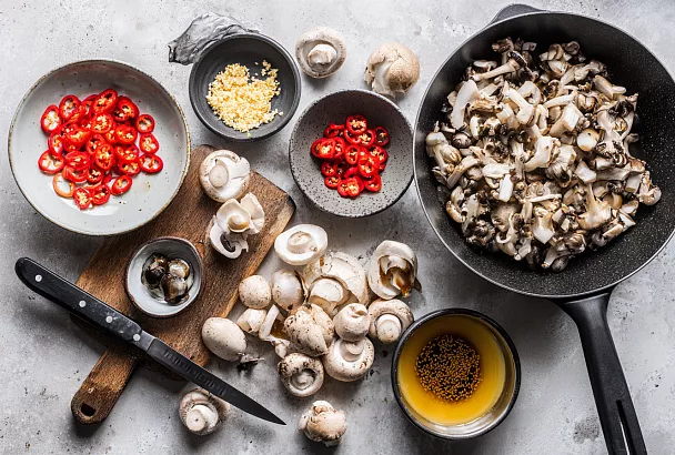 Шампиньоны по-корейски: пряная закуска за один вечер