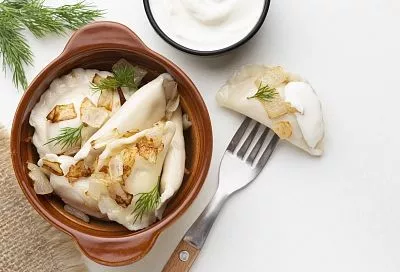 Вареники с тонким тестом и сочной начинкой: рецепт деревенского вкуса