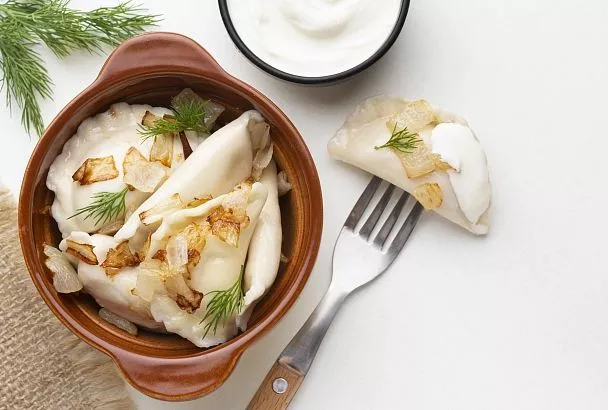 Вареники с тонким тестом и сочной начинкой: рецепт деревенского вкуса
