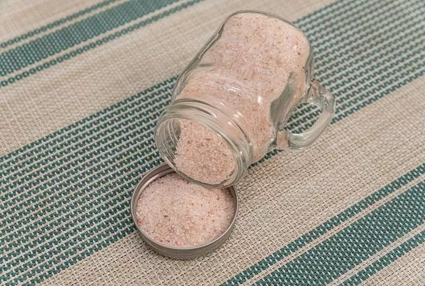 Много лет покупаю адыгейскую соль домой, но не верю в ее супер-пользу. Оказалось, что не зря