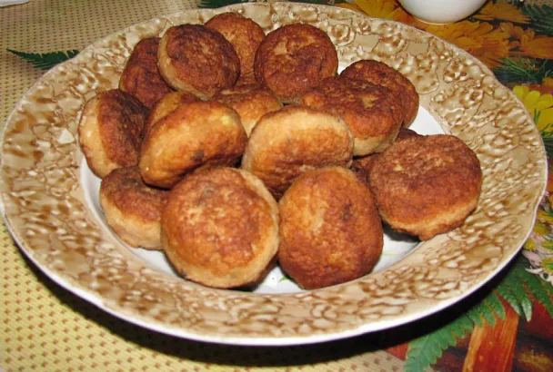 Самая дешёвая рыба, а котлеты из неё — как облако: секрет мягких и пышных рыбных котлет внутри (фото-рецепт)